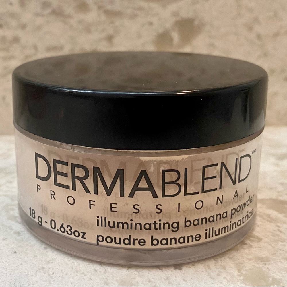 Dermablend Illuminating Banana Setting Powder
